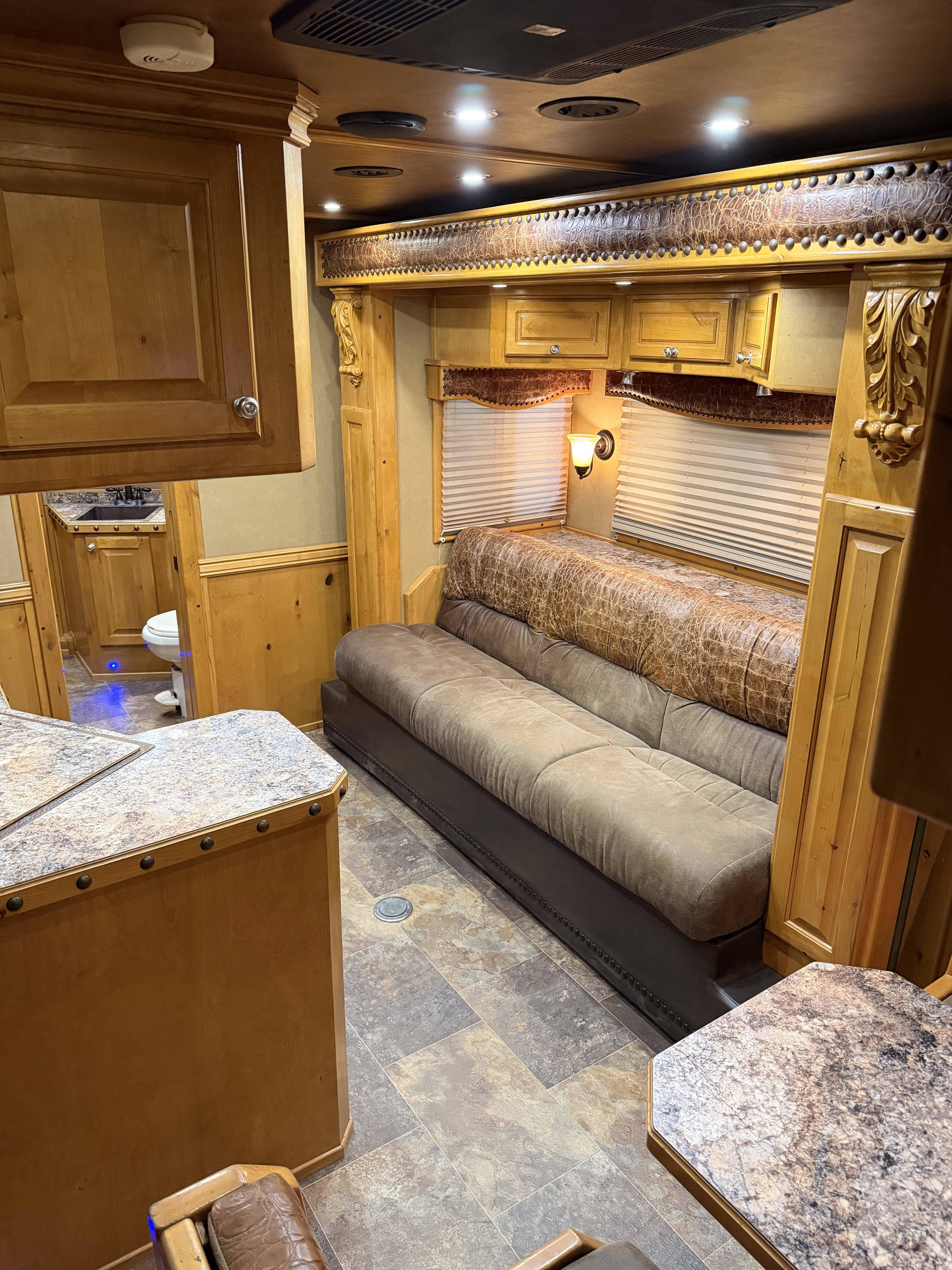 2015 Platinum Coach 4H 15'6 SW Slide Out Side Load Living Quarter Trailers