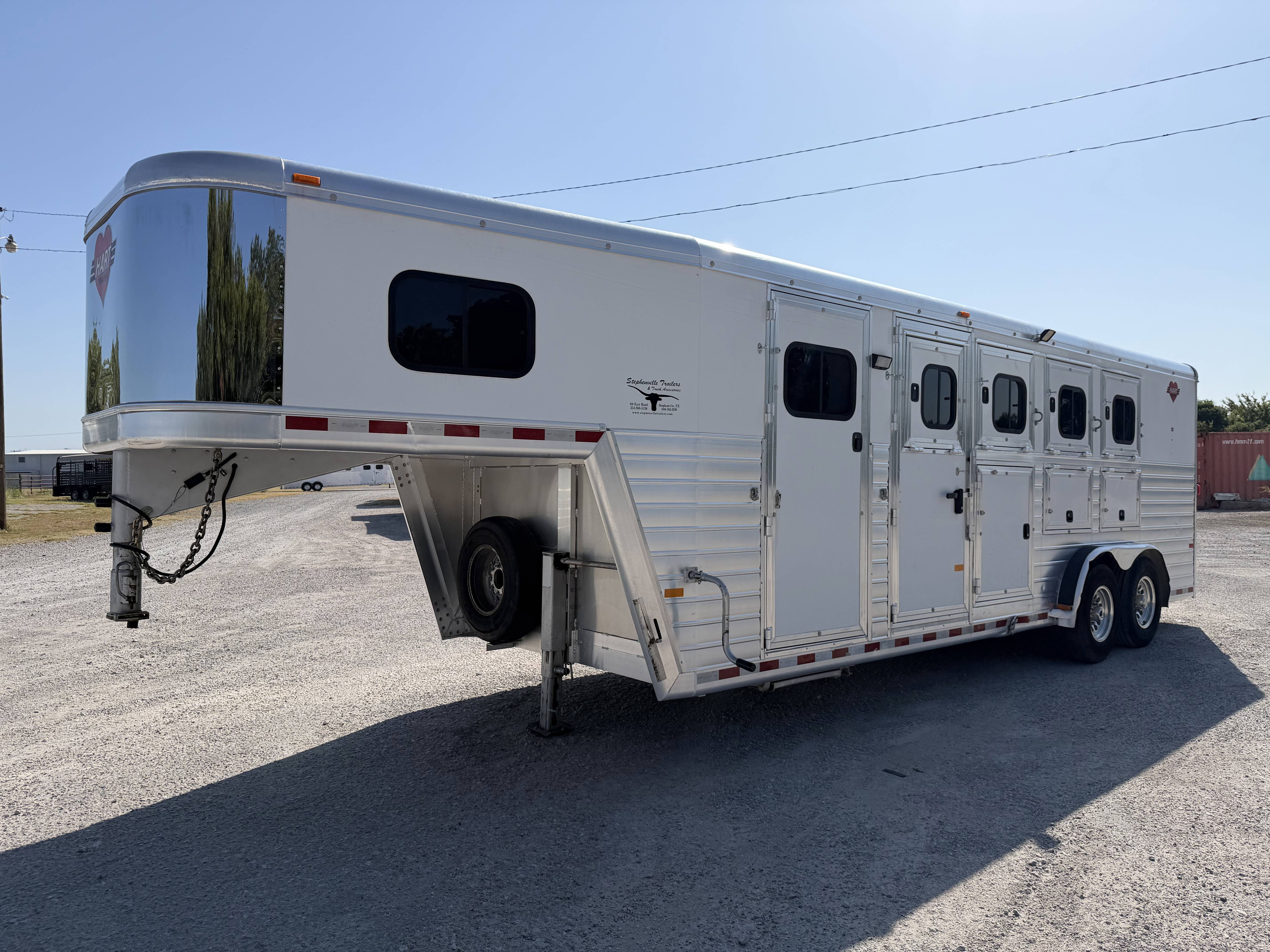 2016 Hart Trailers 4H GN w/ 4' DR Gooseneck Horse Trailers