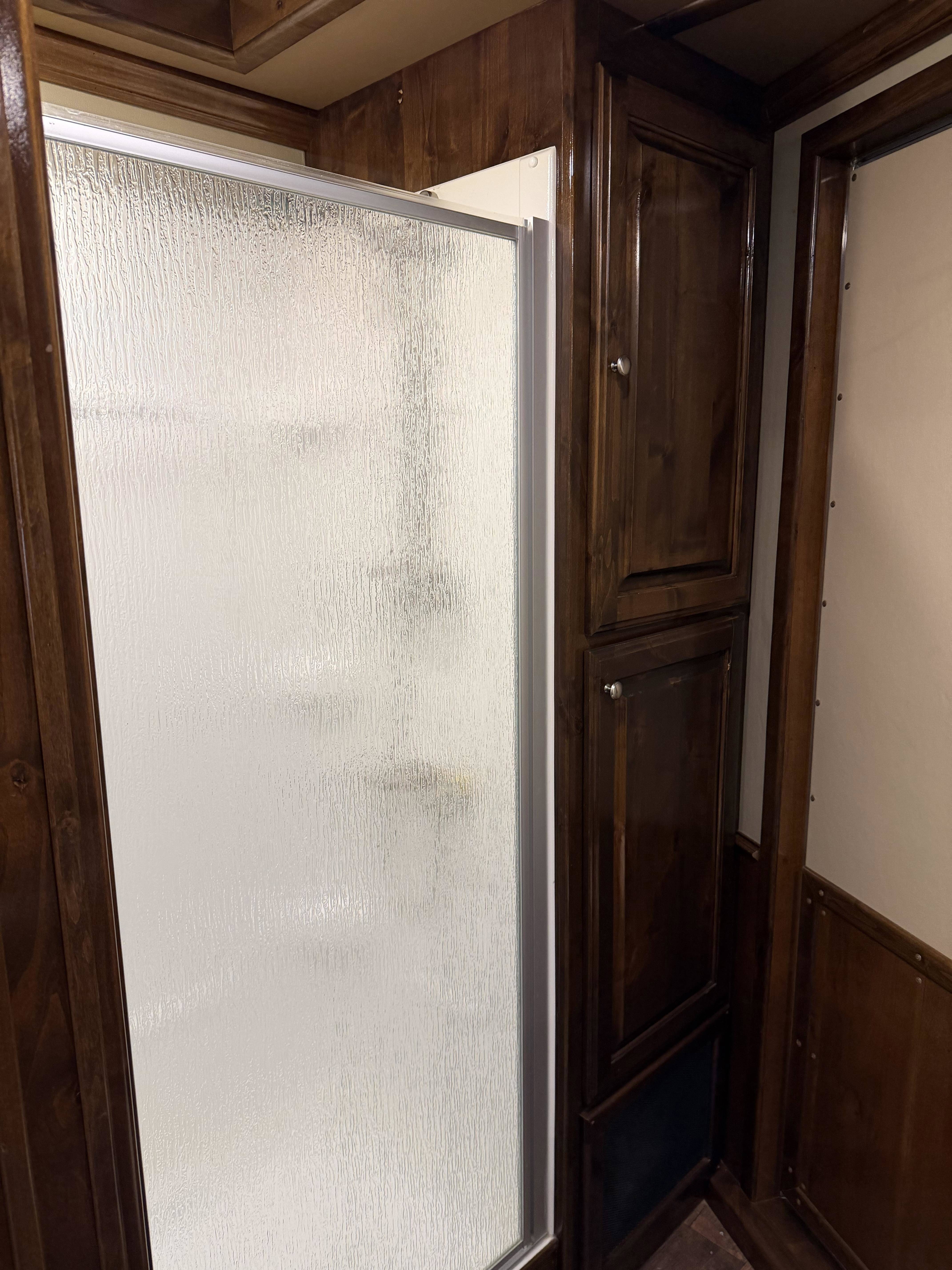 2019 Elite Trailers 4H 10' SW Living Quarter Trailers
