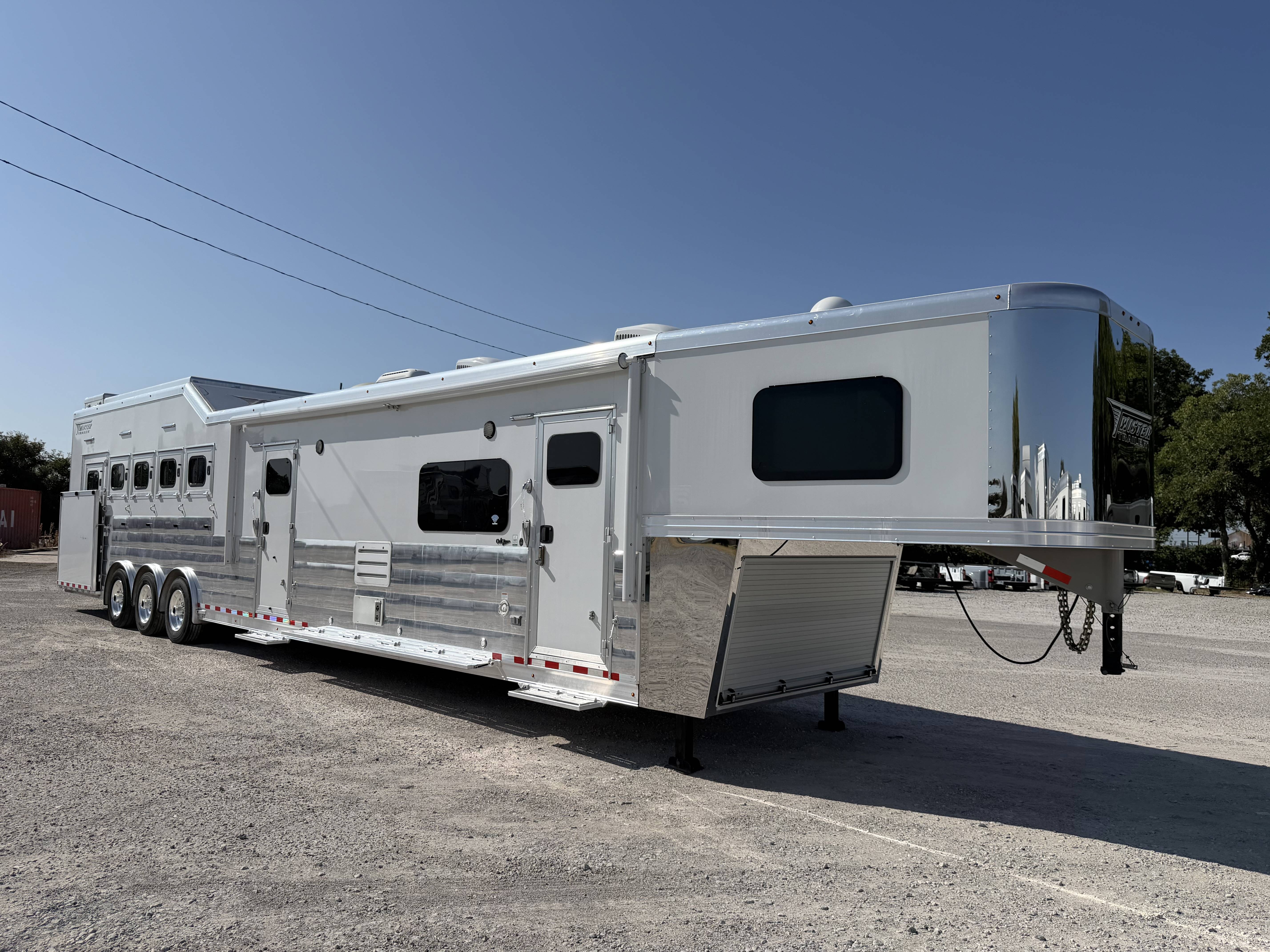 2023 Twister 5H 19' SW Jumbo Slide Side Load - AirRide & Diesel Gen Living Quarter Trailers