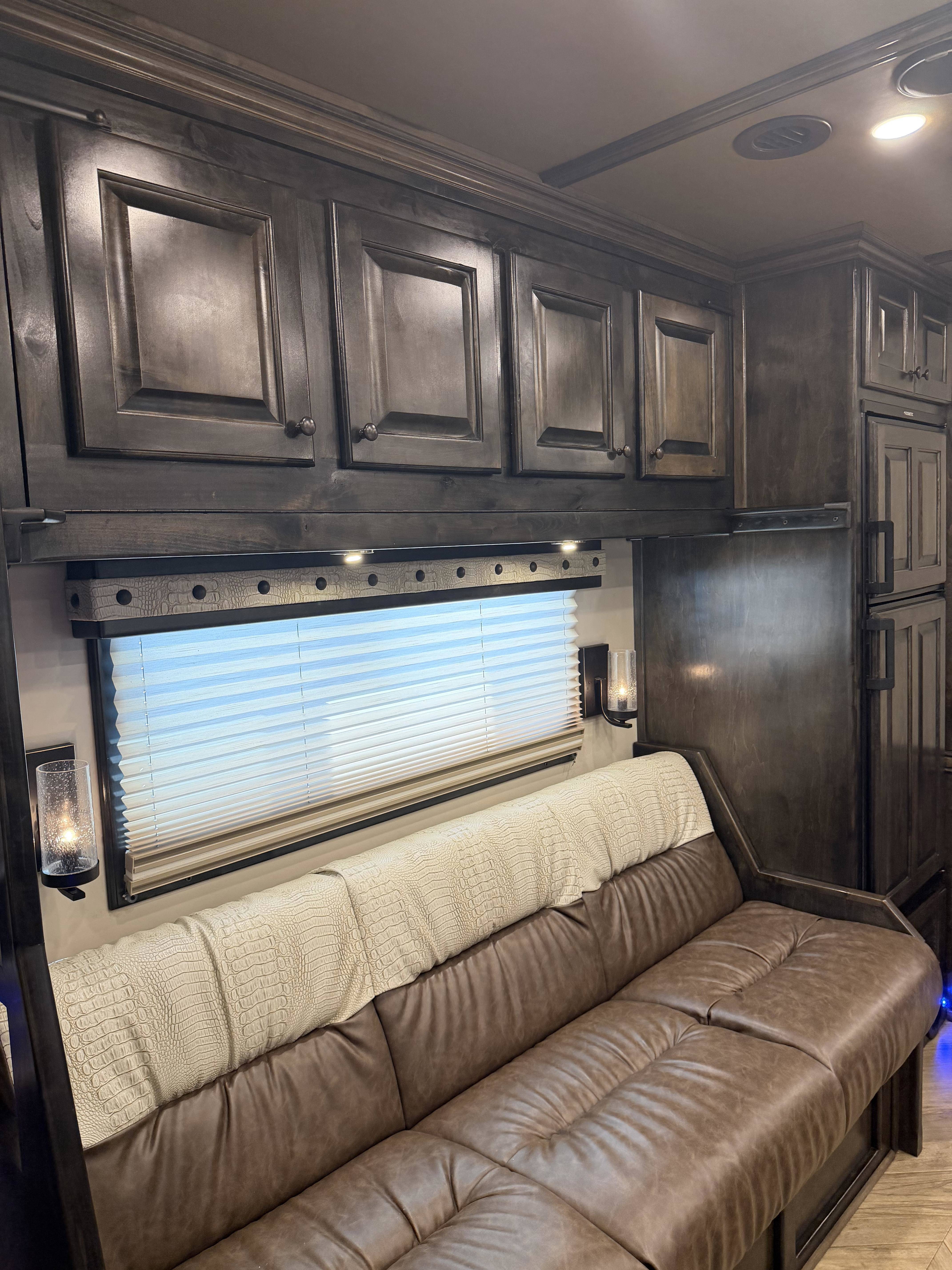 2023 Twister 5H 19' SW Jumbo Slide Side Load - AirRide & Diesel Gen Living Quarter Trailers