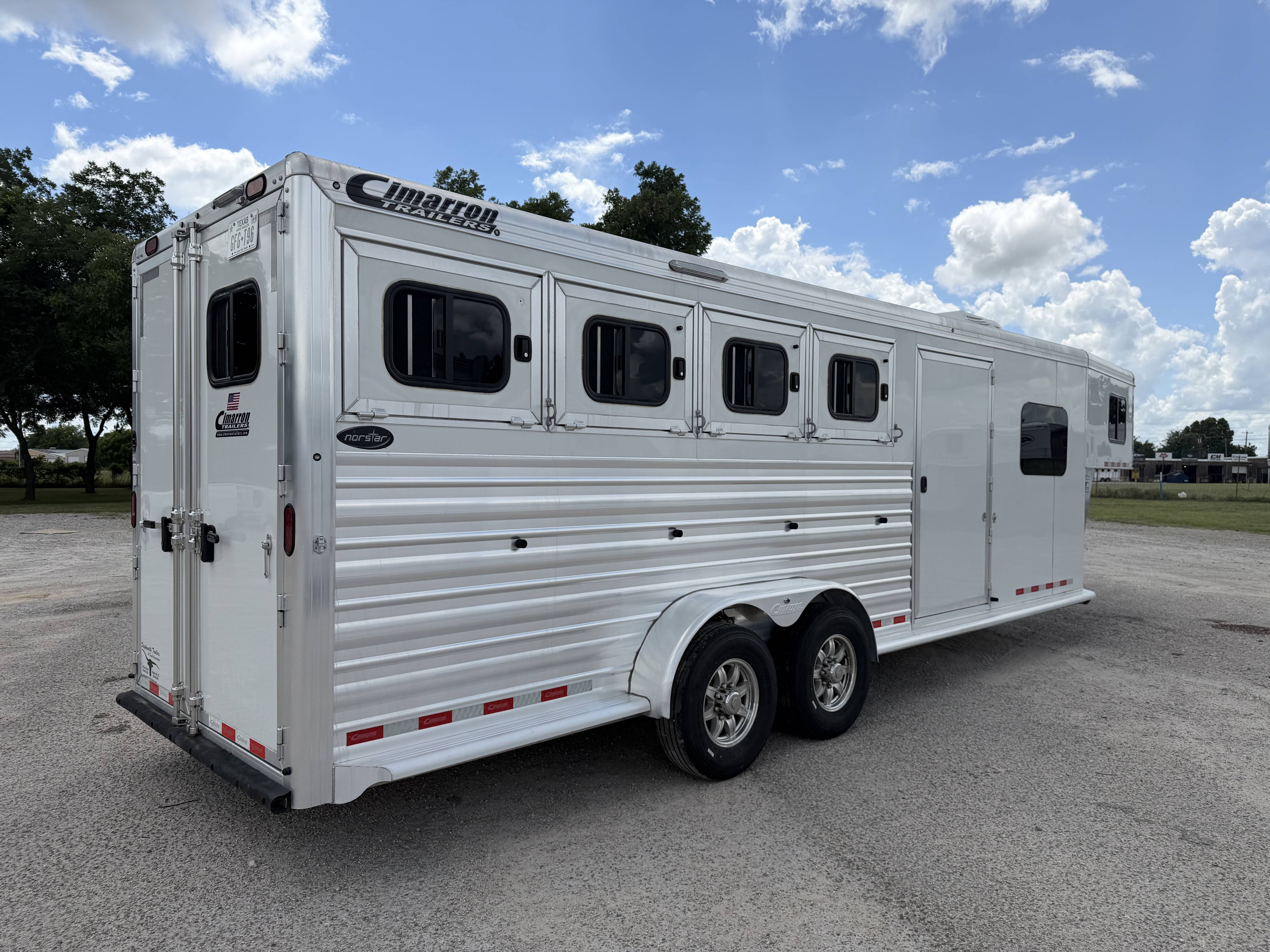 2024 Cimarron Trailers 4H GN w/ Weekender Living Quarter Trailers