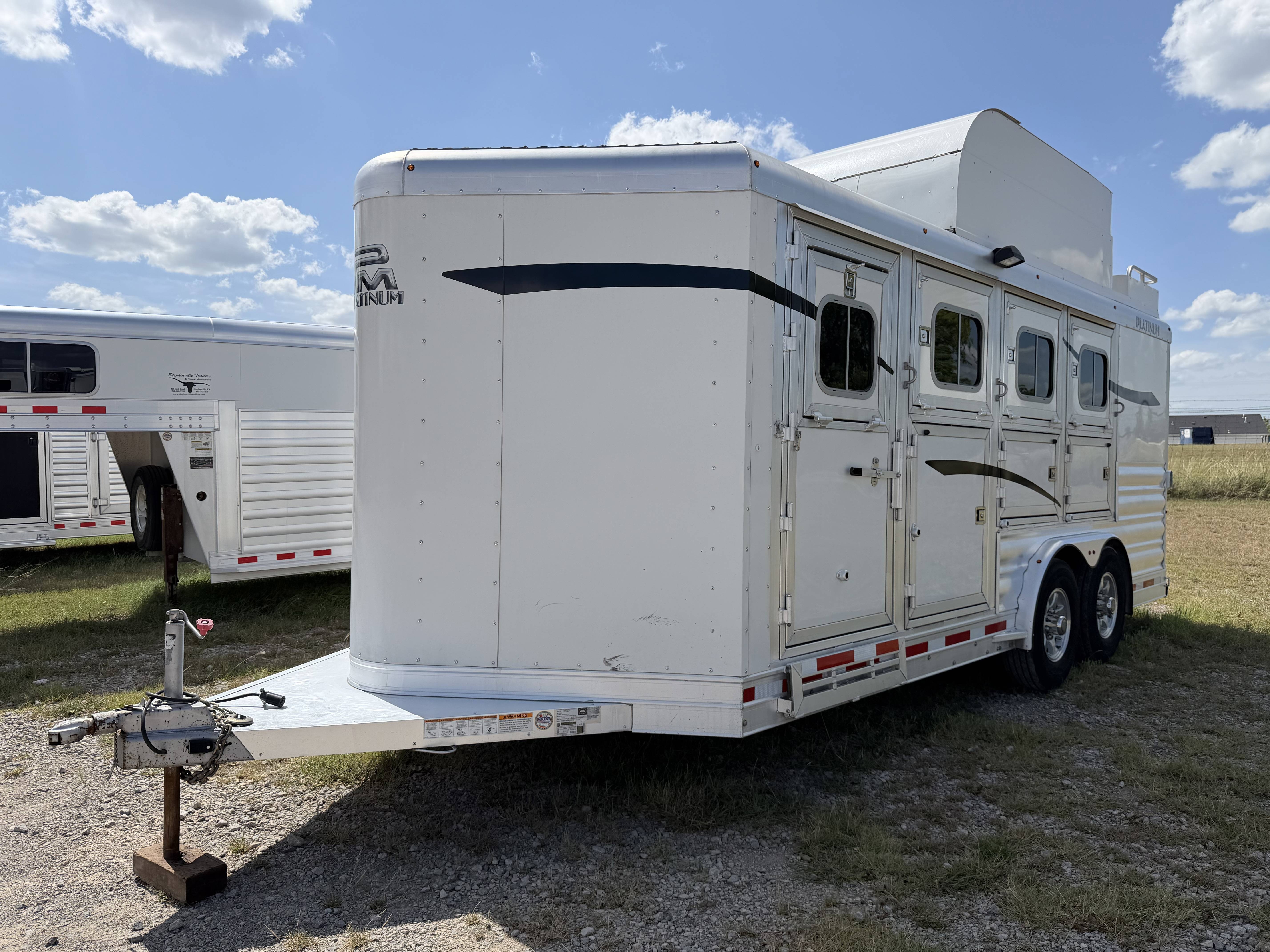 2024 Platinum Coach 4H BP w/ Hay Pod Bumper Pull Horse Trailers