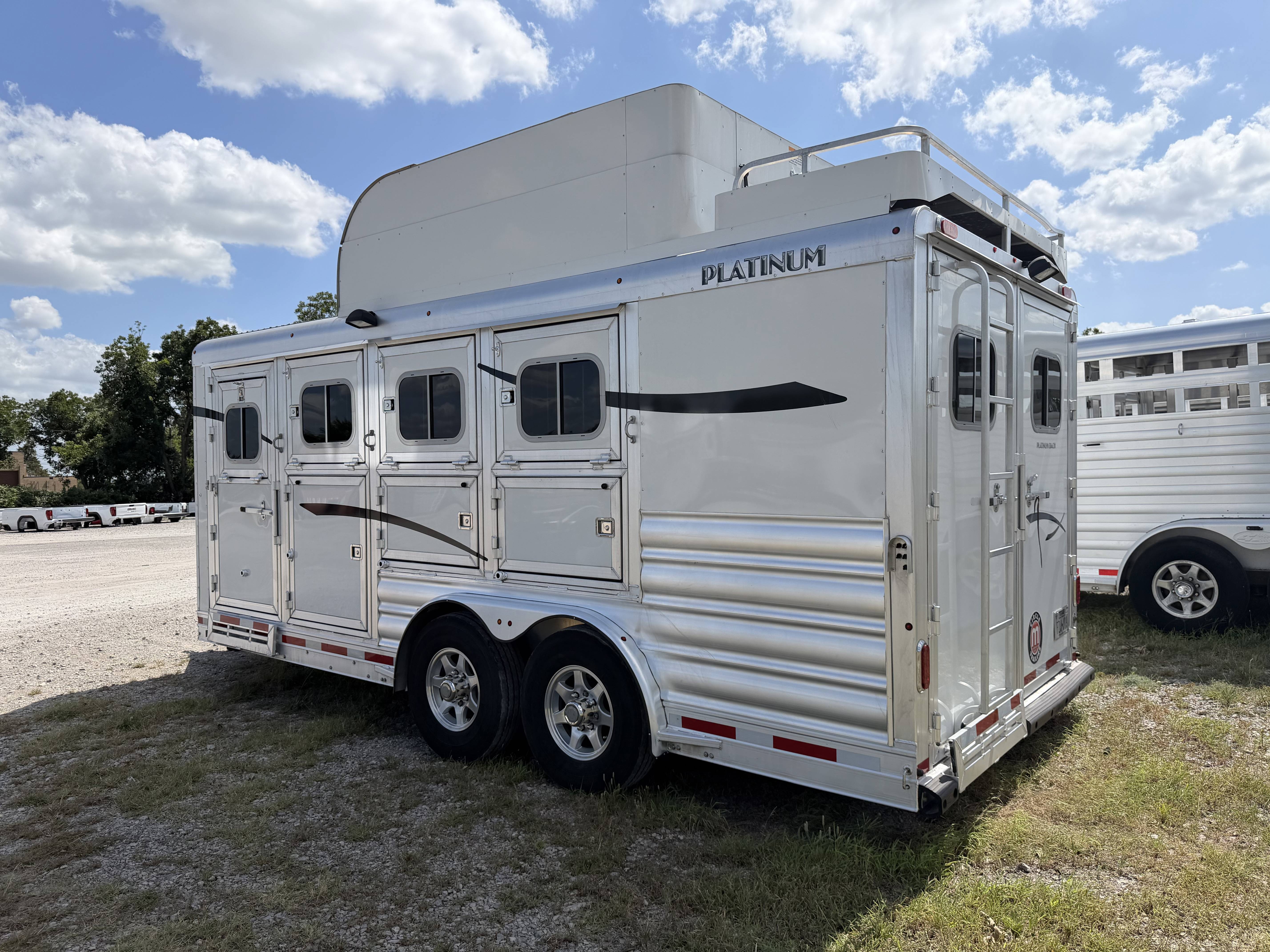 2024 Platinum Coach 4H BP w/ Hay Pod Bumper Pull Horse Trailers