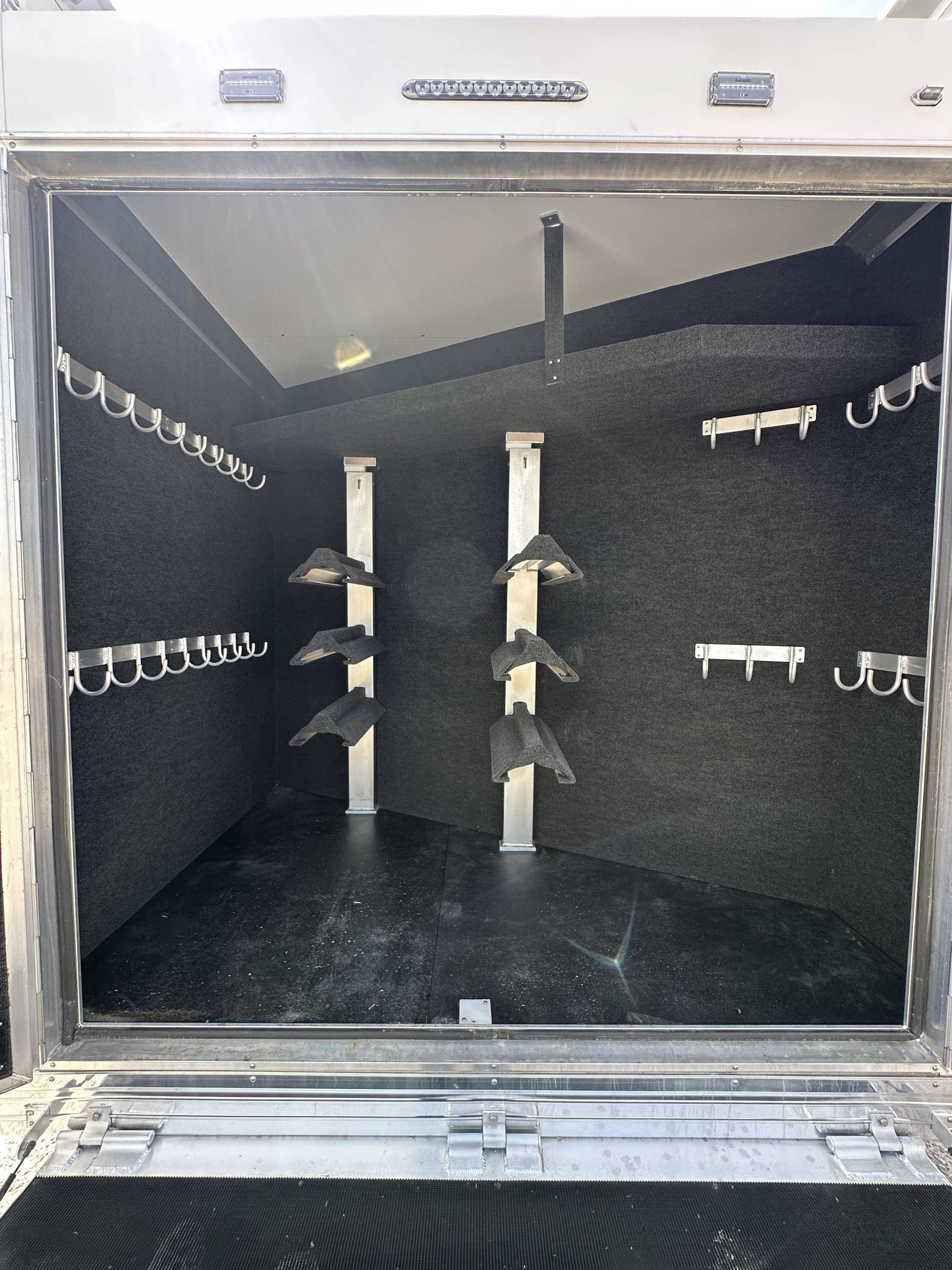 2025 Bloomer Trailers 5H BP Side Load Bumper Pull Horse Trailers