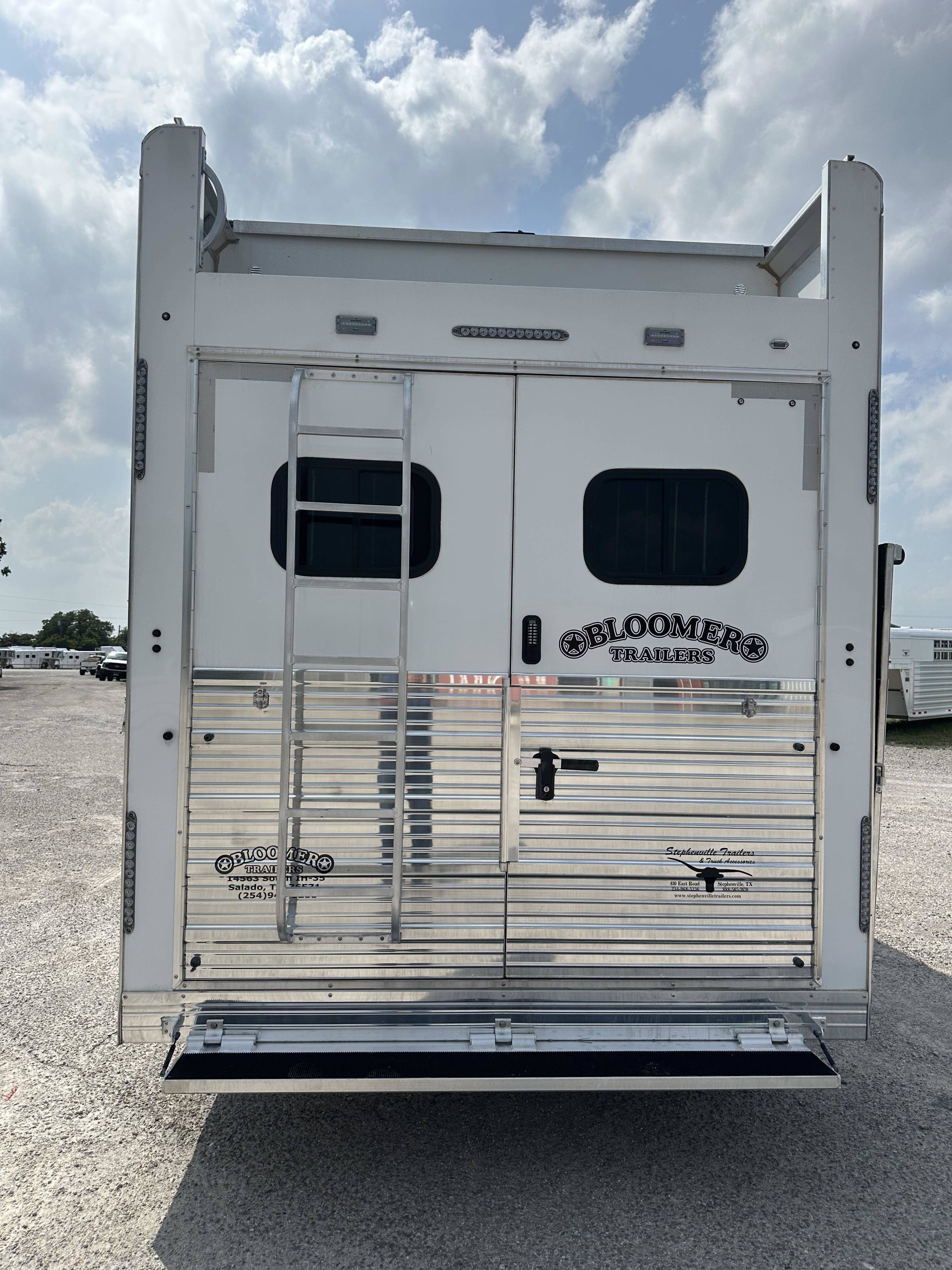 2025 Bloomer Trailers 5H BP Side Load Bumper Pull Horse Trailers