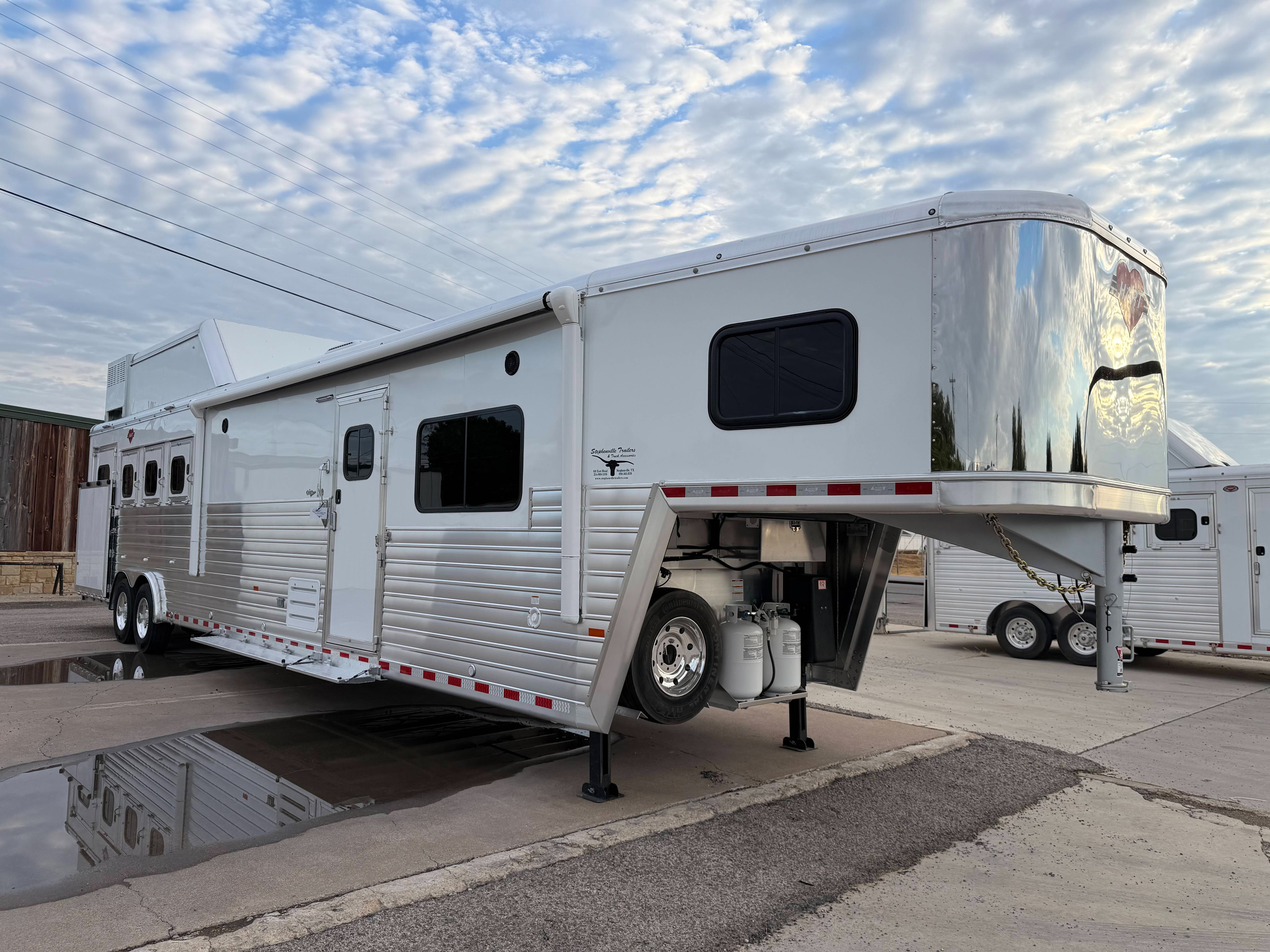 2026 Hart Trailers 4H 16' SW Side Load - AirRide - Diesel Gen Living Quarter Trailers