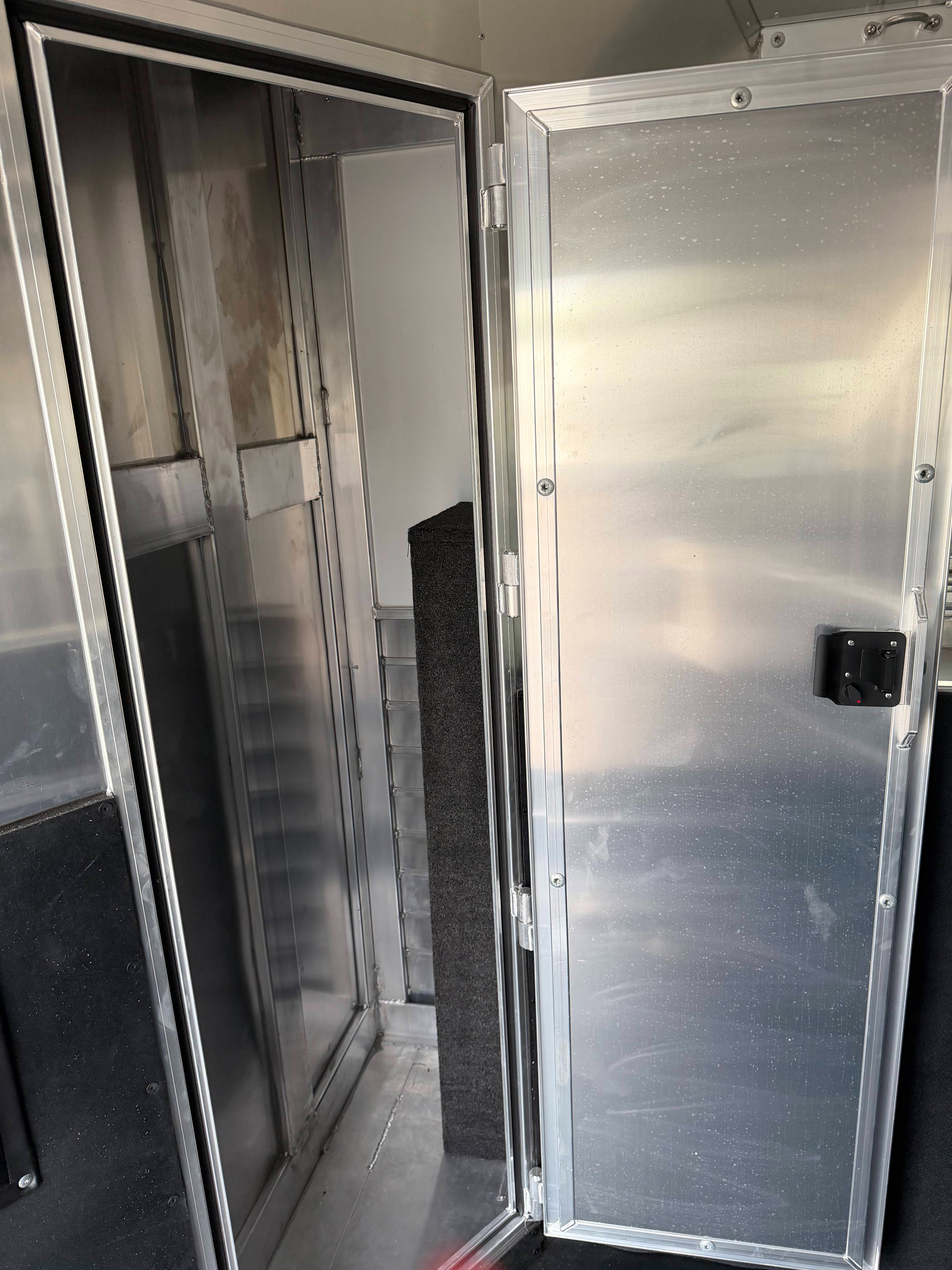 2026 Hart Trailers 4H 16' SW Side Load - AirRide - Diesel Gen Living Quarter Trailers