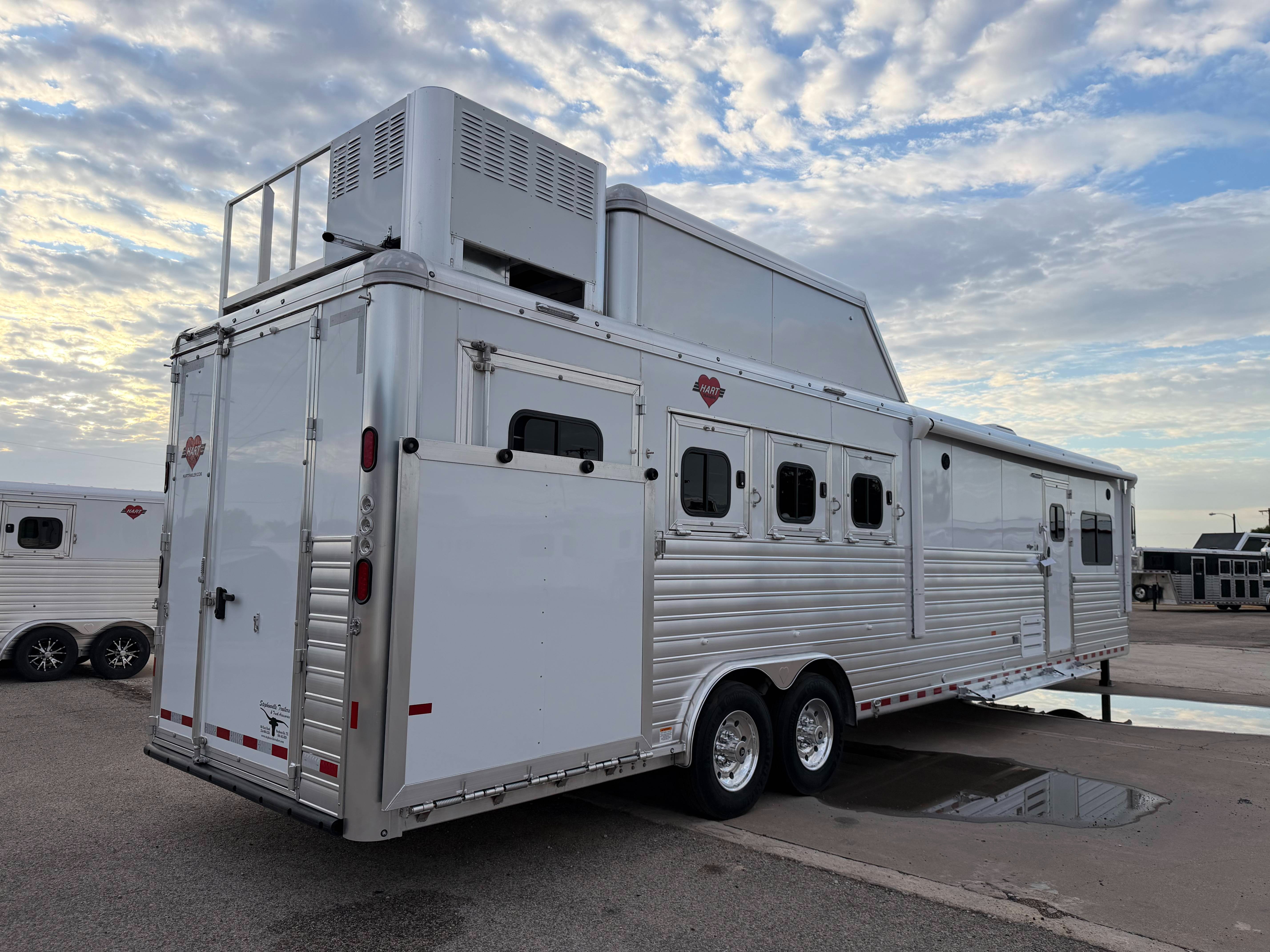 2026 Hart Trailers 4H 16' SW Side Load - AirRide - Diesel Gen Living Quarter Trailers