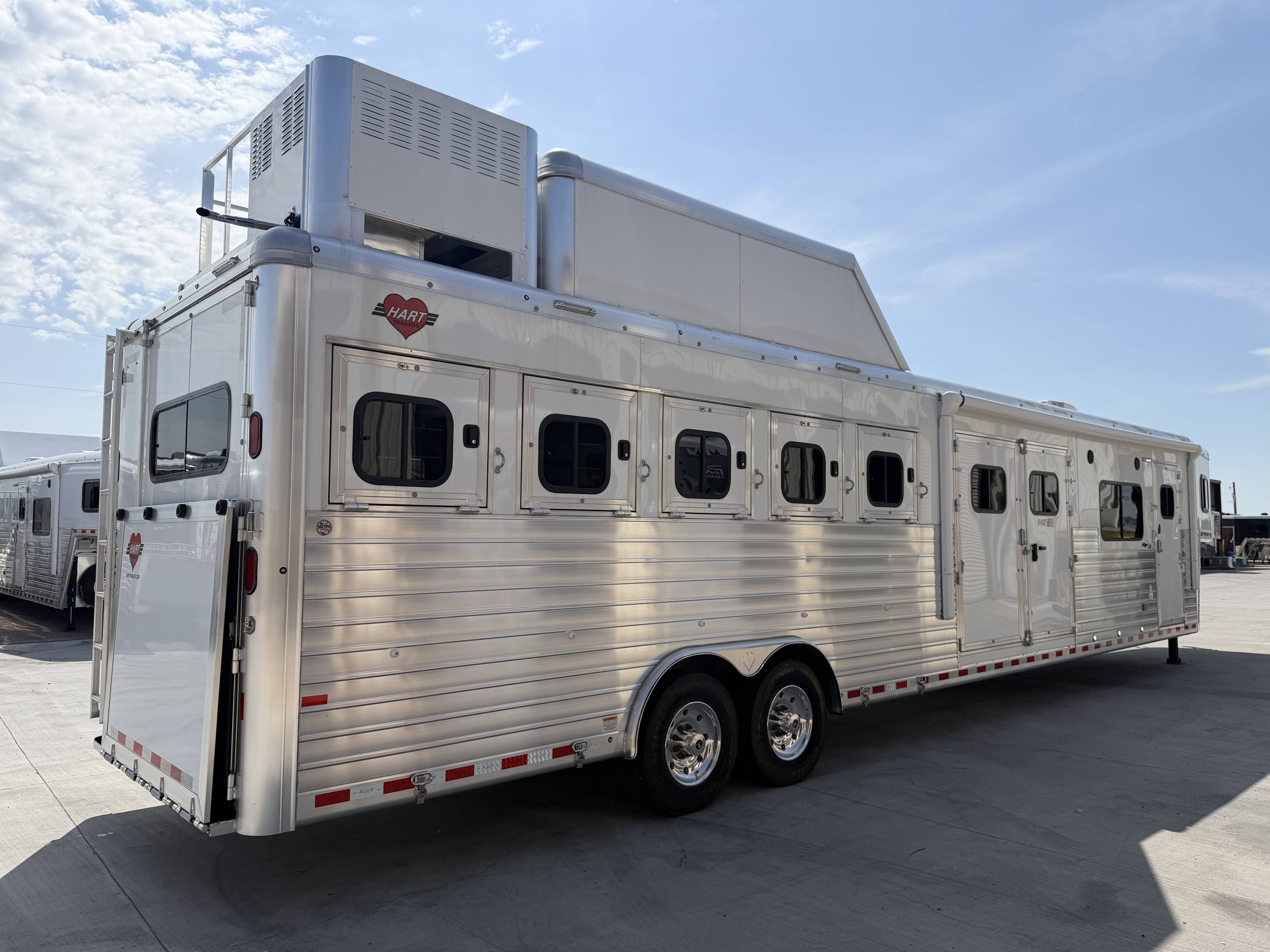 2026 Hart Trailers 5H 16' SW Smarttack LQ Living Quarter Trailers