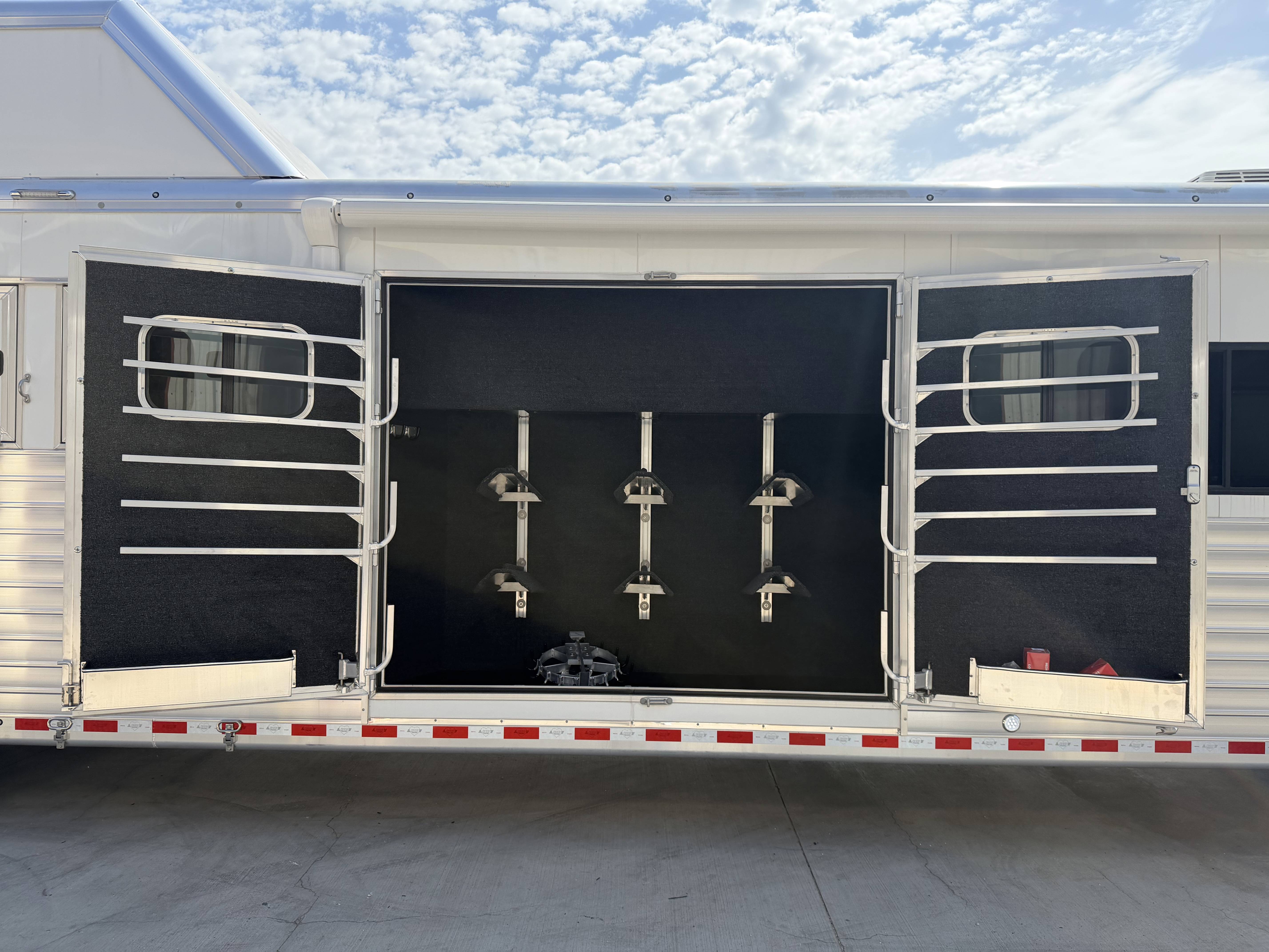 2026 Hart Trailers 5H 16' SW Smarttack LQ Living Quarter Trailers