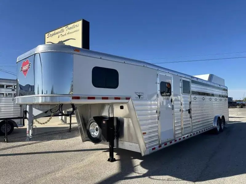 2026 Hart Trailers Lariat 6H Smarttack Horse Trailer Gooseneck Horse Trailers