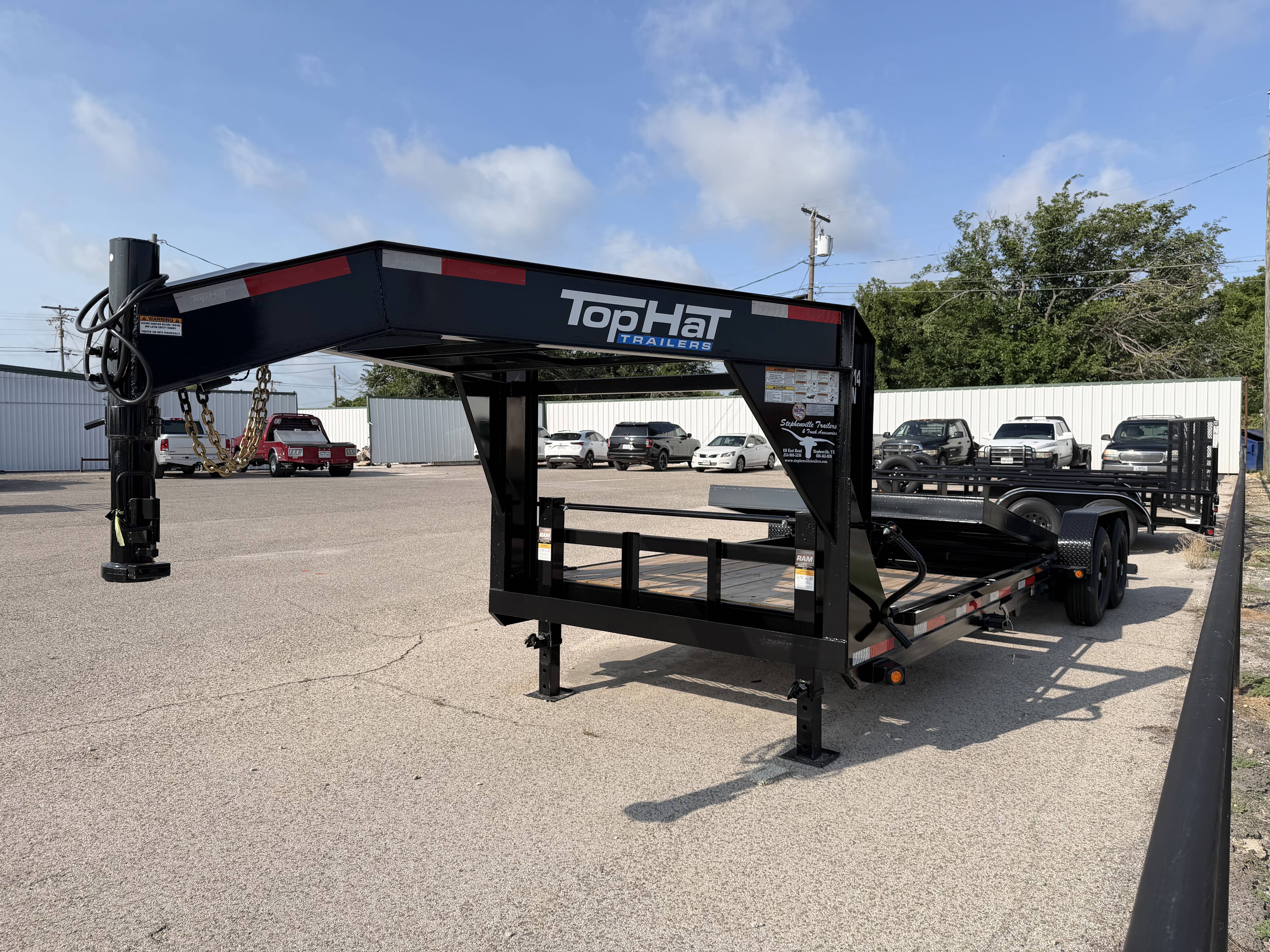 2026 Top Hat Trailers 24' GN Tilt Deck Specialty Trailers