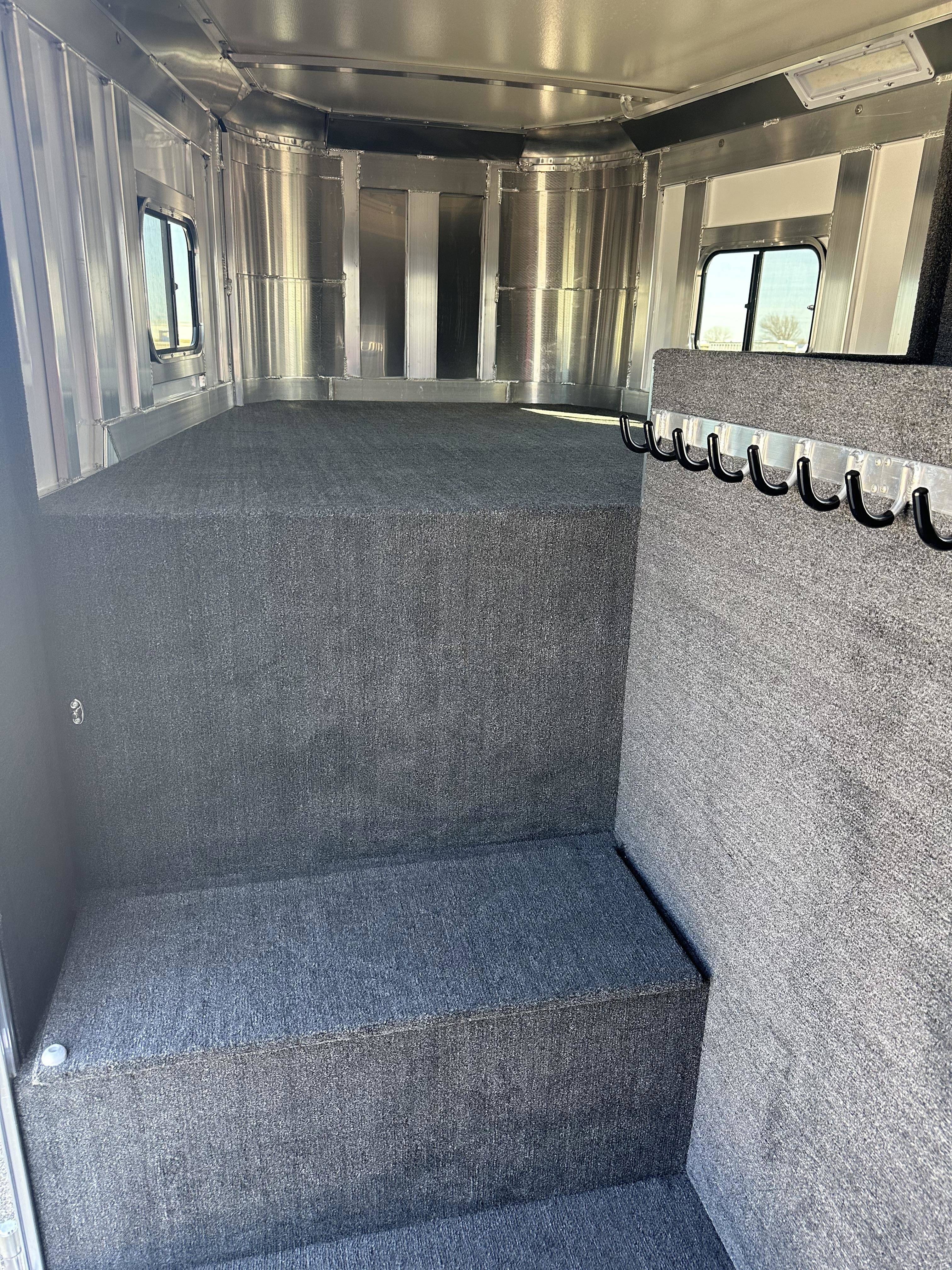 2027 Hart Trailers Tradition 4H Smarttack Horse Trailer Gooseneck Horse Trailers