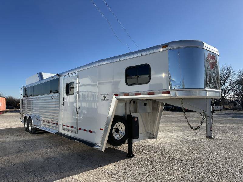 2023 Hart Trailers Lariat 6H GN Walk Thru Tack Horse Trailer Gooseneck Horse Trailers