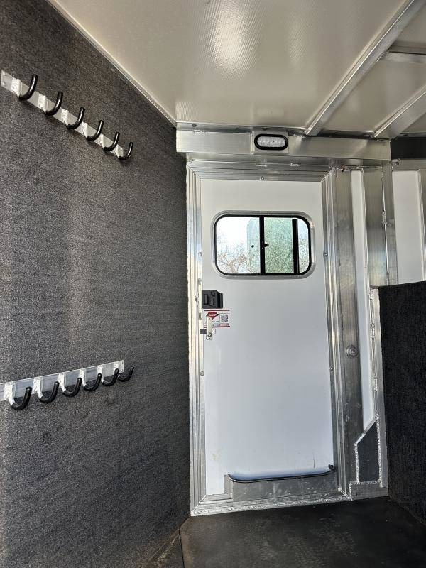 2023 Hart Trailers Lariat 6H GN Walk Thru Tack Horse Trailer Gooseneck Horse Trailers