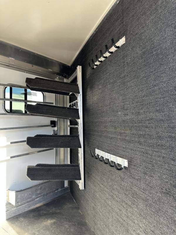 2023 Hart Trailers Lariat 6H GN Walk Thru Tack Horse Trailer Gooseneck Horse Trailers