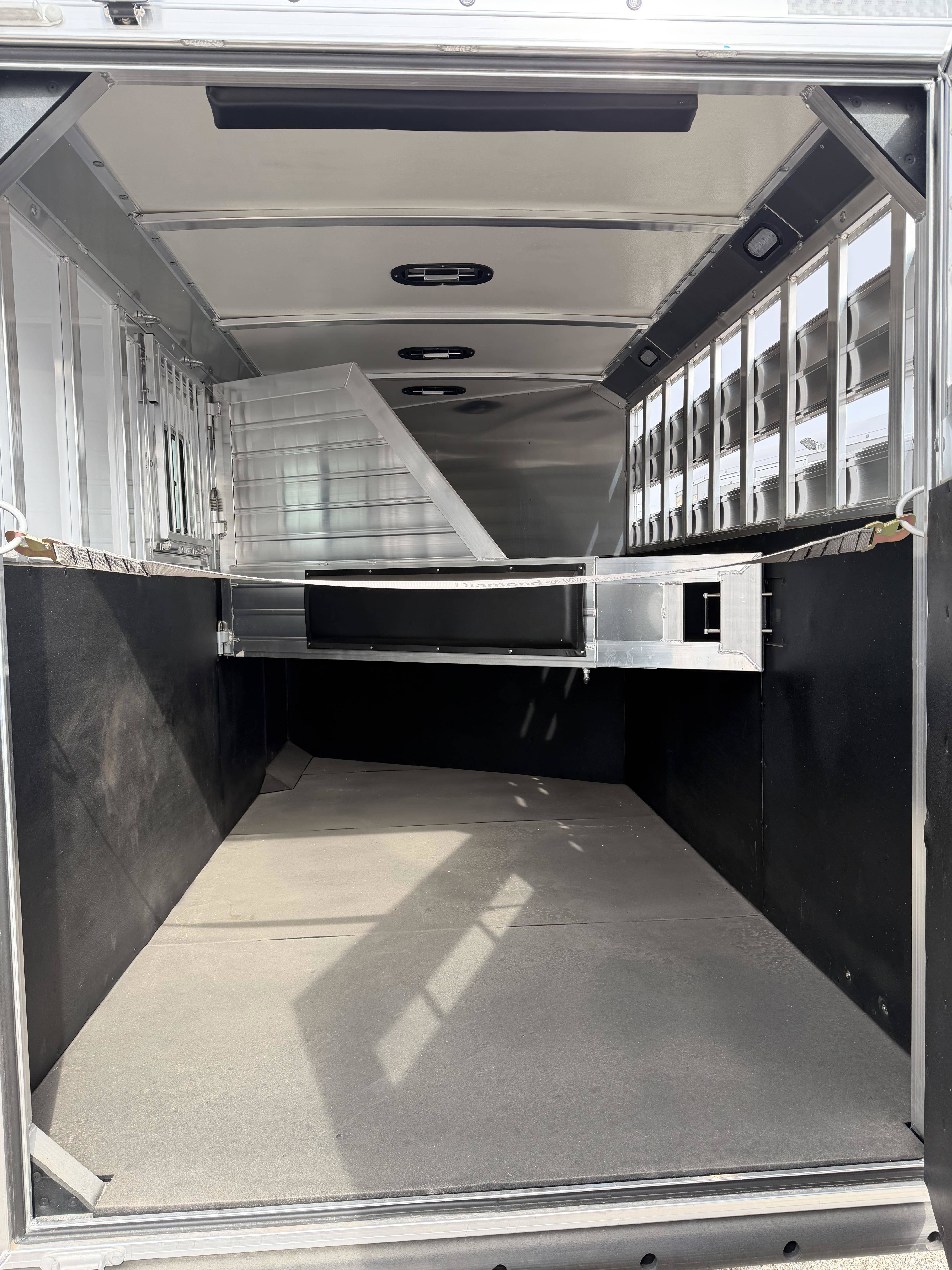 2026 Hart Trailers Solution 3H Smarttack II Gooseneck Horse Trailers