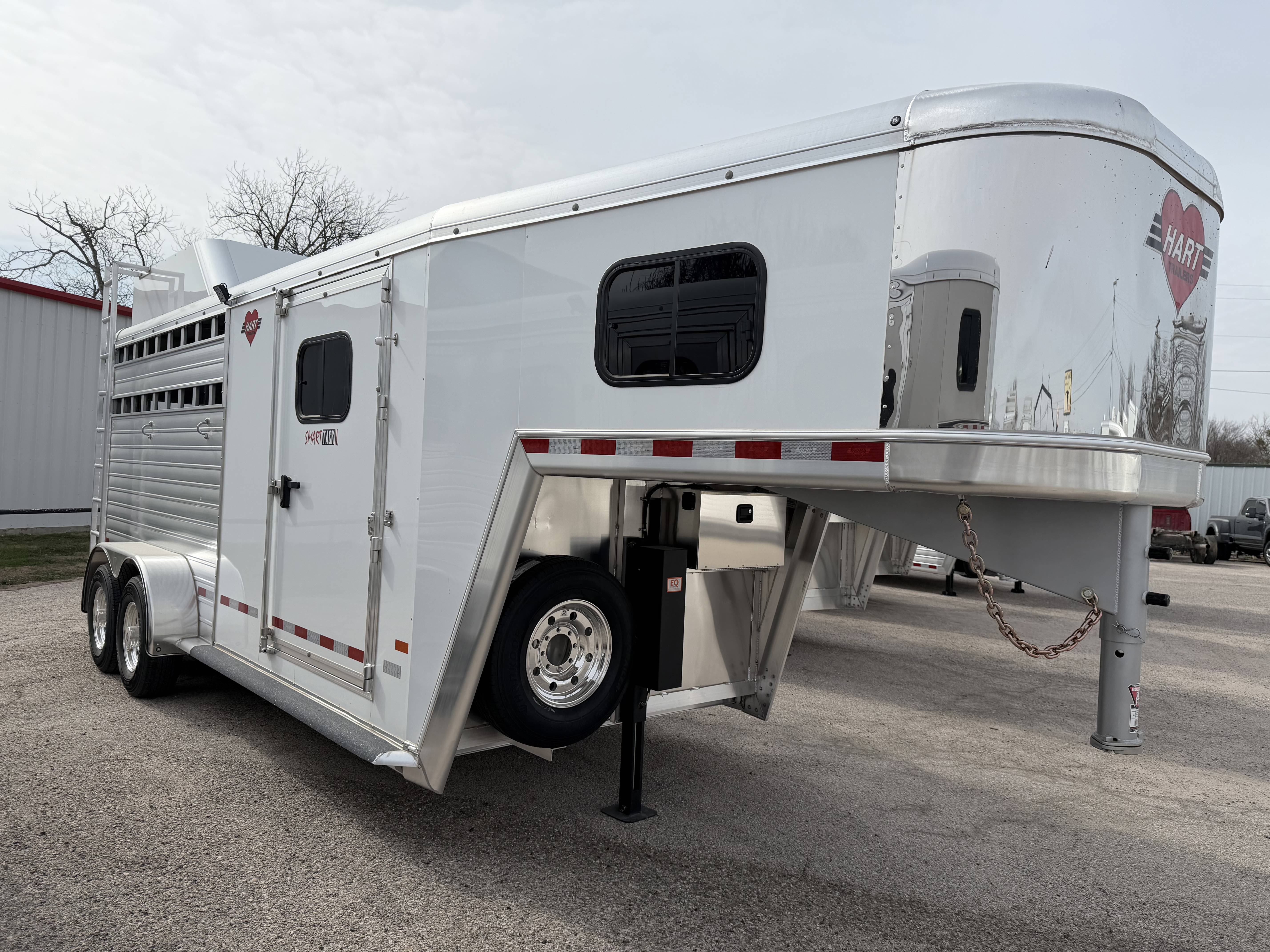 2026 Hart Trailers Solution 3H Smarttack II Gooseneck Horse Trailers