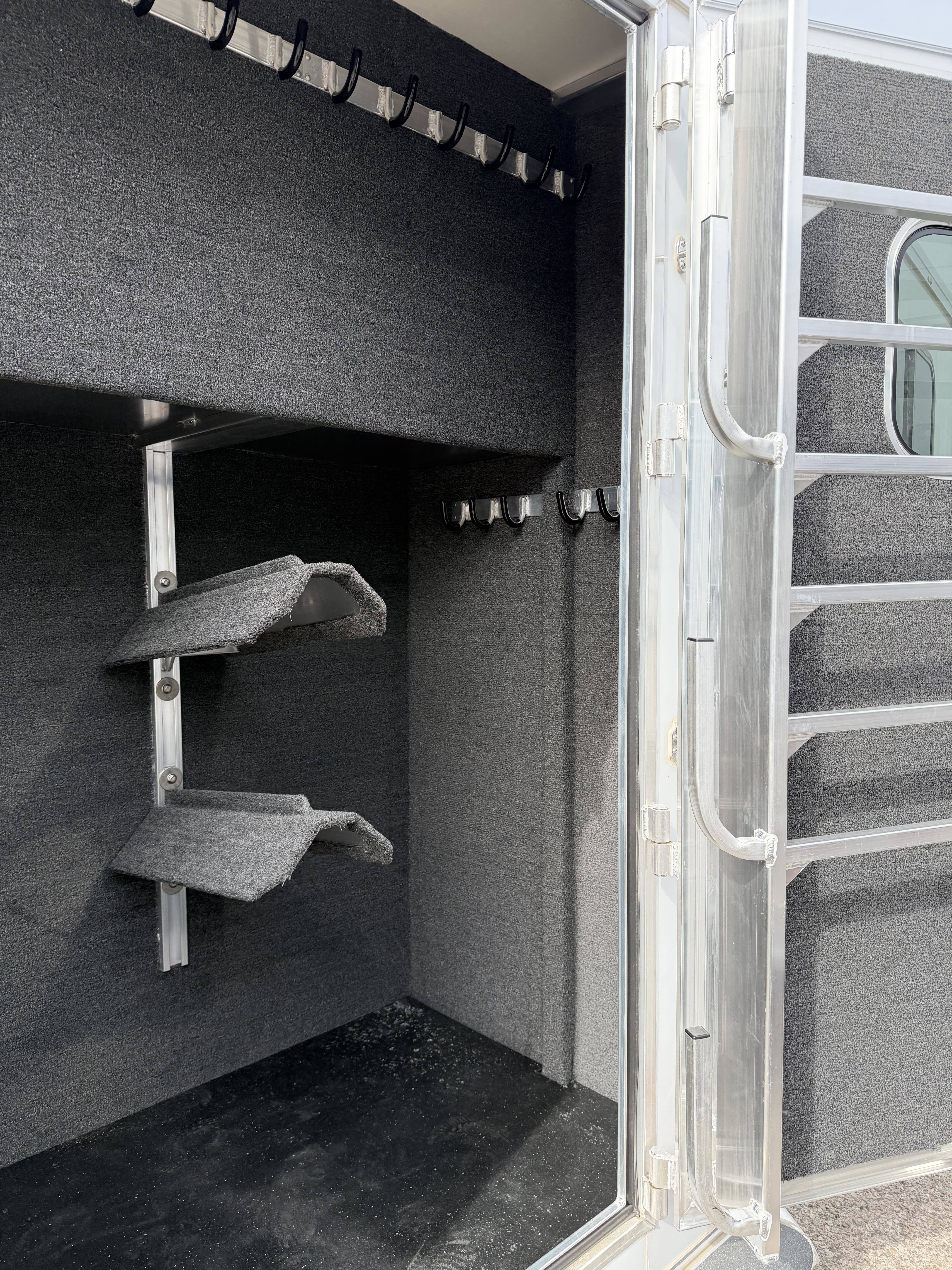 2026 Hart Trailers Solution 3H Smarttack II Gooseneck Horse Trailers