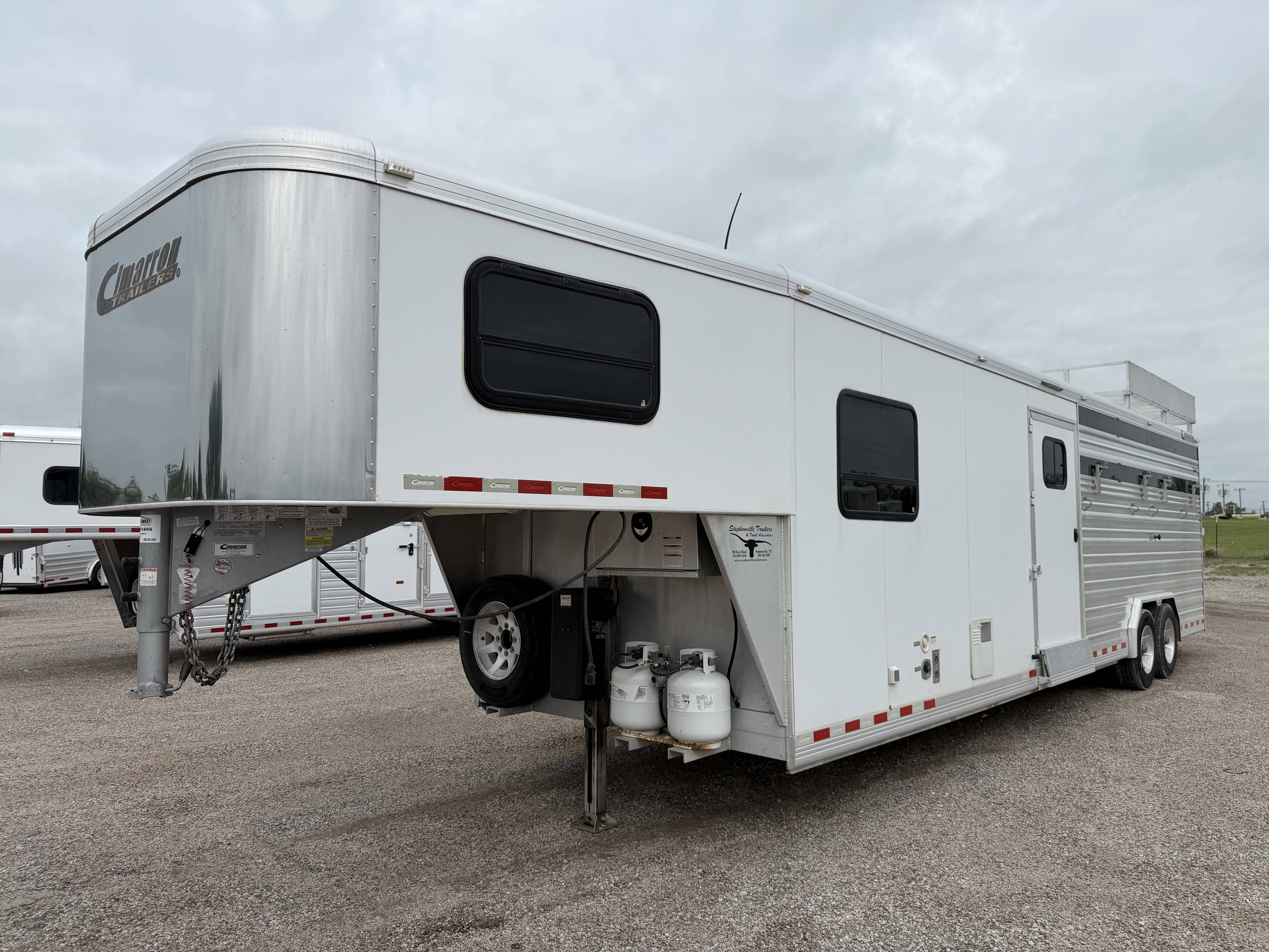 2017 Cimarron Trailers 10' SW Stock Combo LQ w/ Mid Tack Living Quarter Trailers