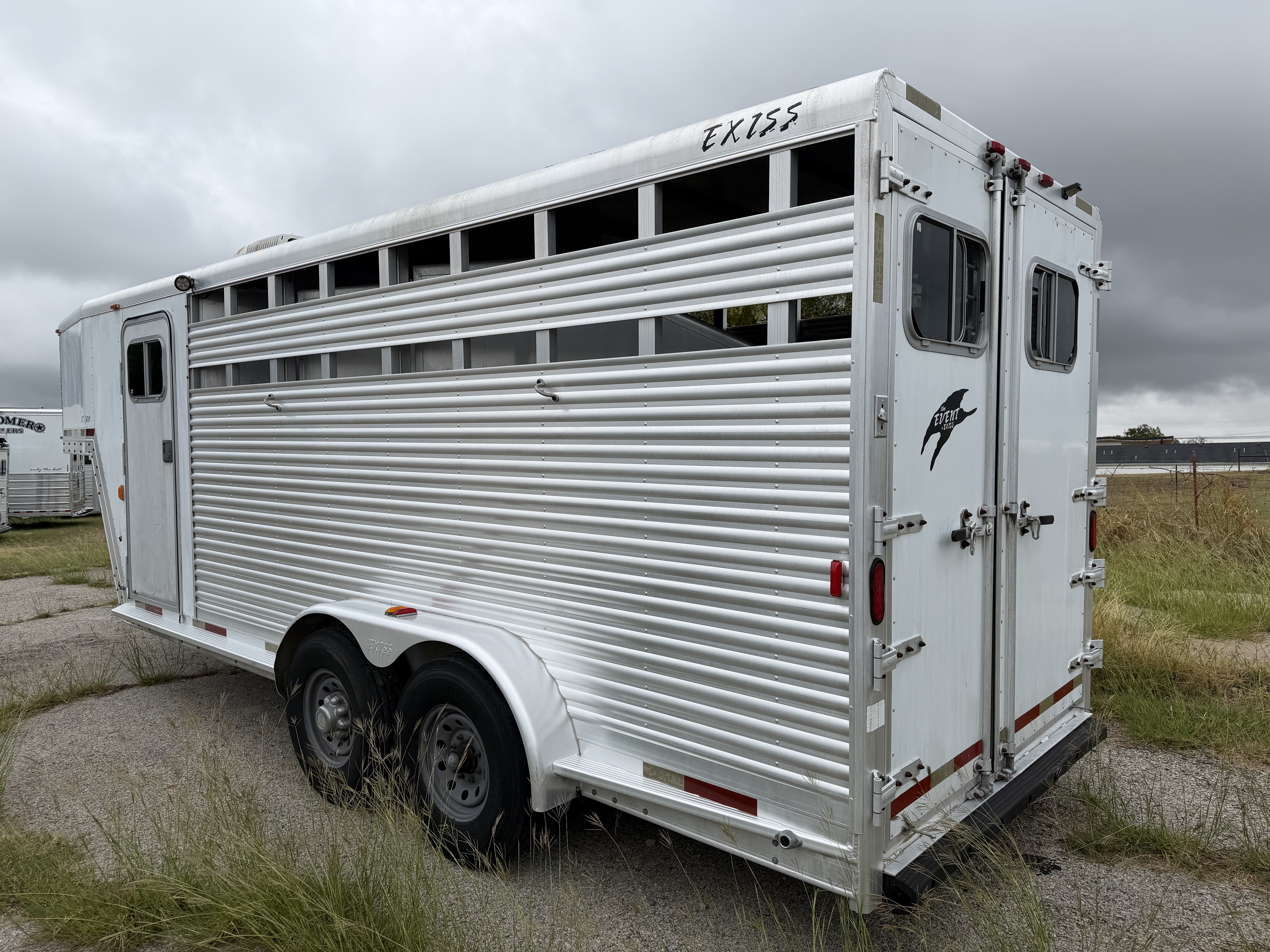 2001 Exiss 3H GN Stock Combo Gooseneck Horse Trailers