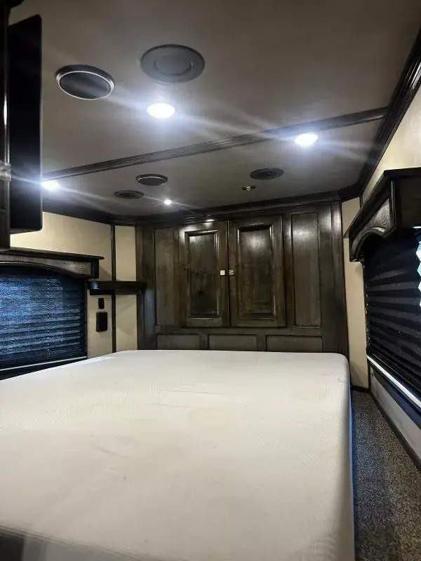 2024 Bloomer Trailers 4H 18'6 SW Jumbo Slide Side Load w/ AirRide & Diesel Gen Horse Trailer Living Quarter Trailers