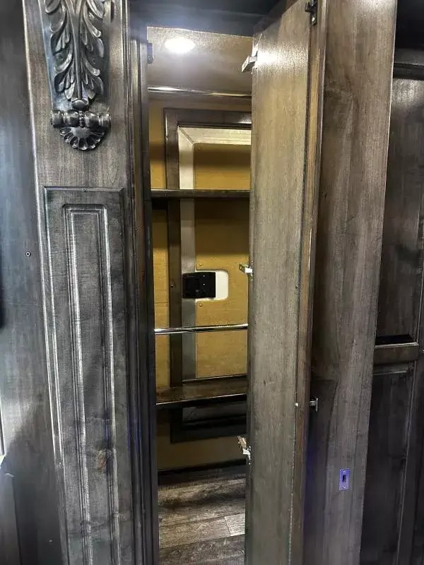 2024 Bloomer Trailers 4H 18'6 SW Jumbo Slide Side Load w/ AirRide & Diesel Gen Horse Trailer Living Quarter Trailers