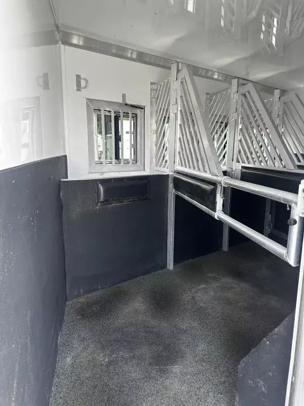 2024 Bloomer Trailers 4H 18'6 SW Jumbo Slide Side Load w/ AirRide & Diesel Gen Horse Trailer Living Quarter Trailers