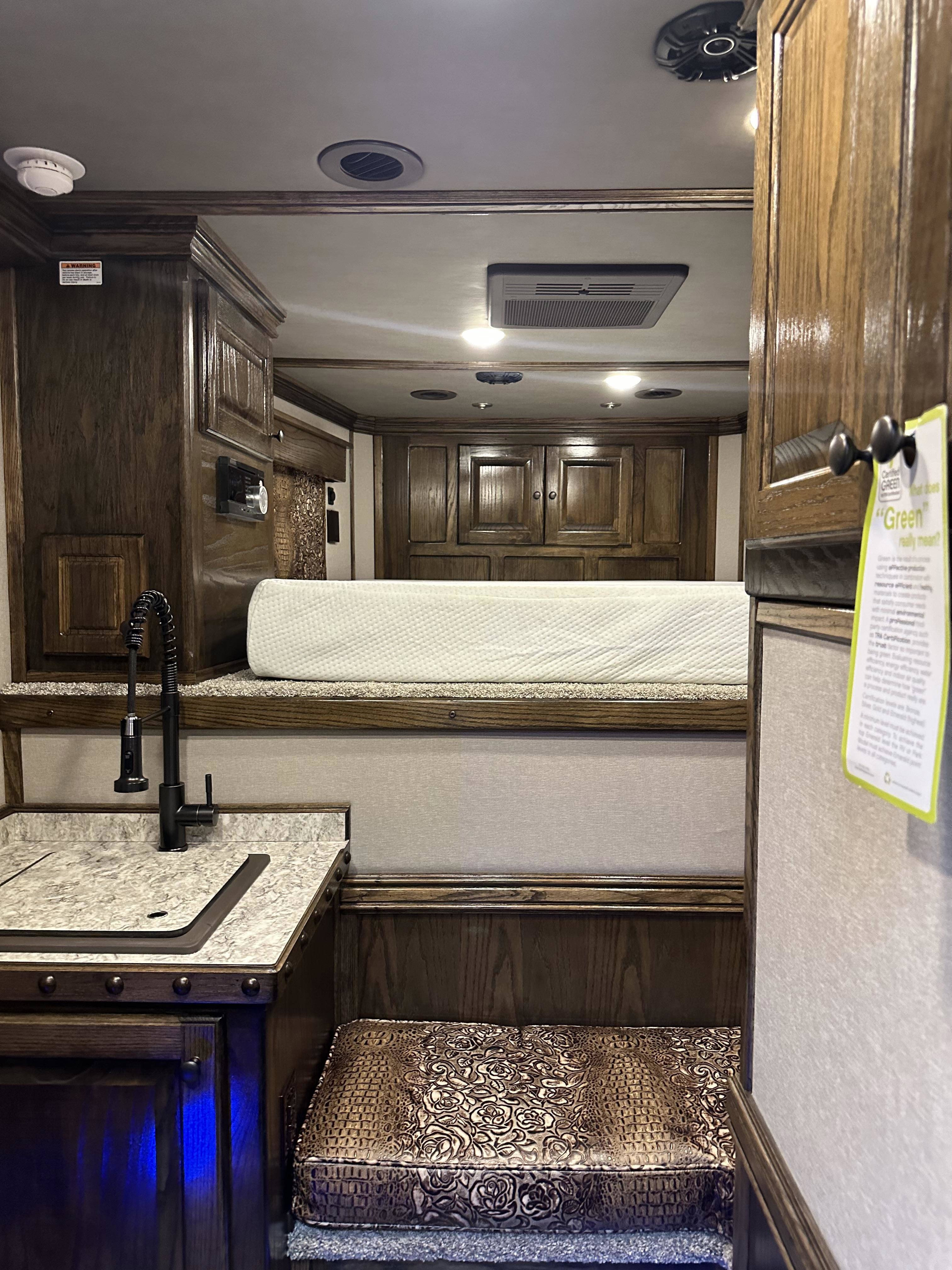 2024 Hart Trailers 6H Smarttack 8' SW Jackpot LQ w/ Diesel Gen Living Quarter Trailers