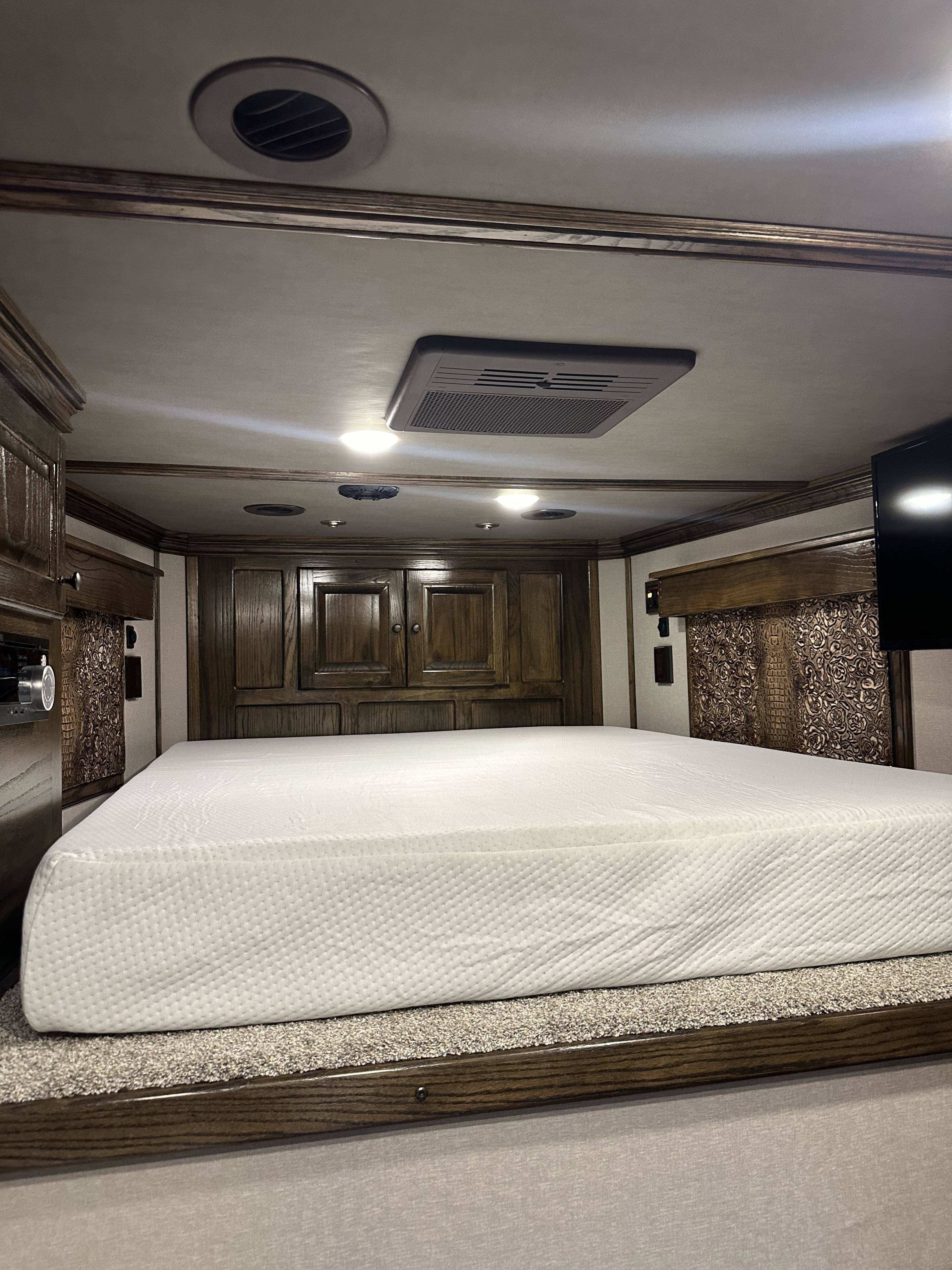 2024 Hart Trailers 6H Smarttack 8' SW Jackpot LQ w/ Diesel Gen Living Quarter Trailers