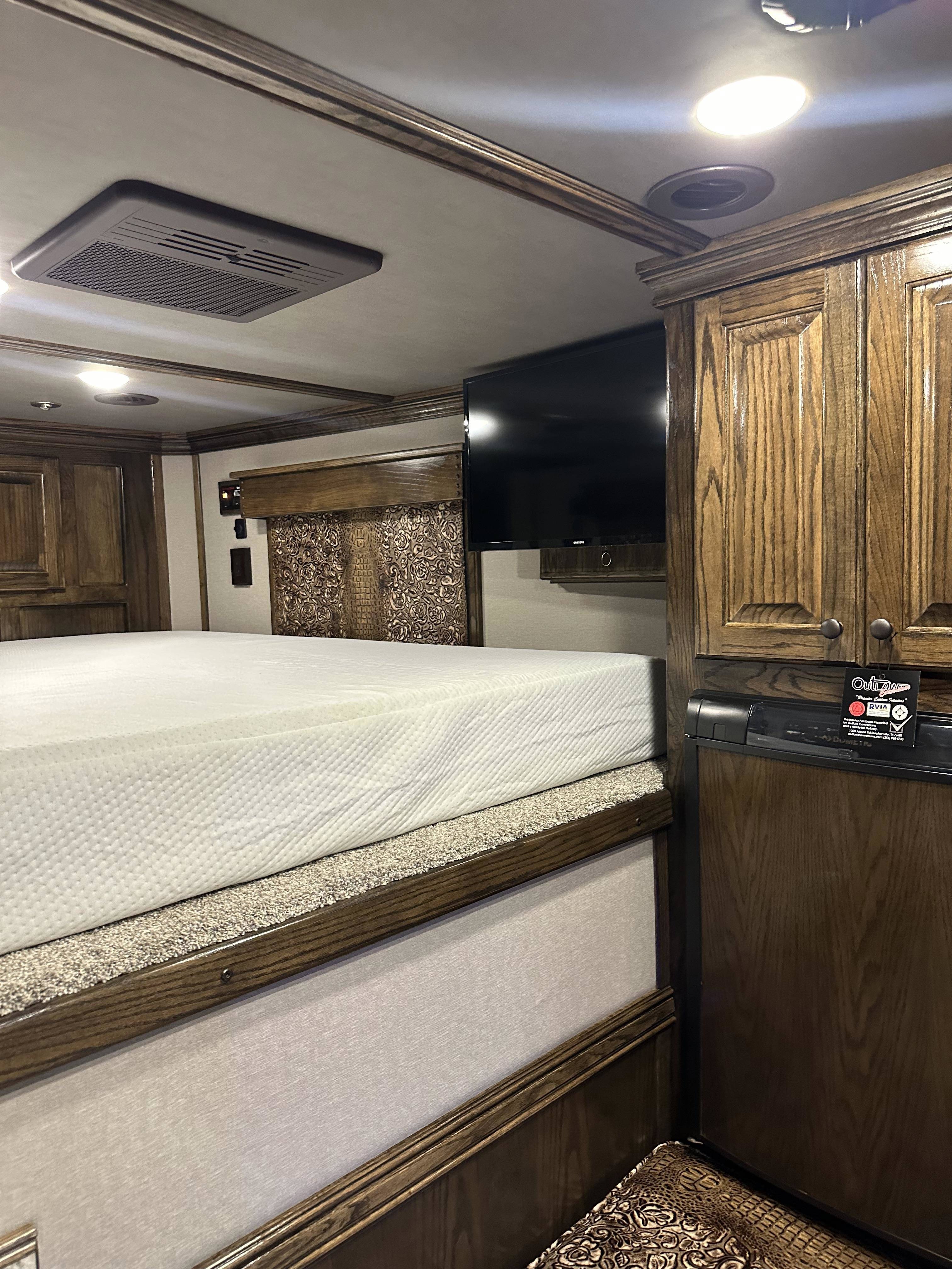 2024 Hart Trailers 6H Smarttack 8' SW Jackpot LQ w/ Diesel Gen Living Quarter Trailers